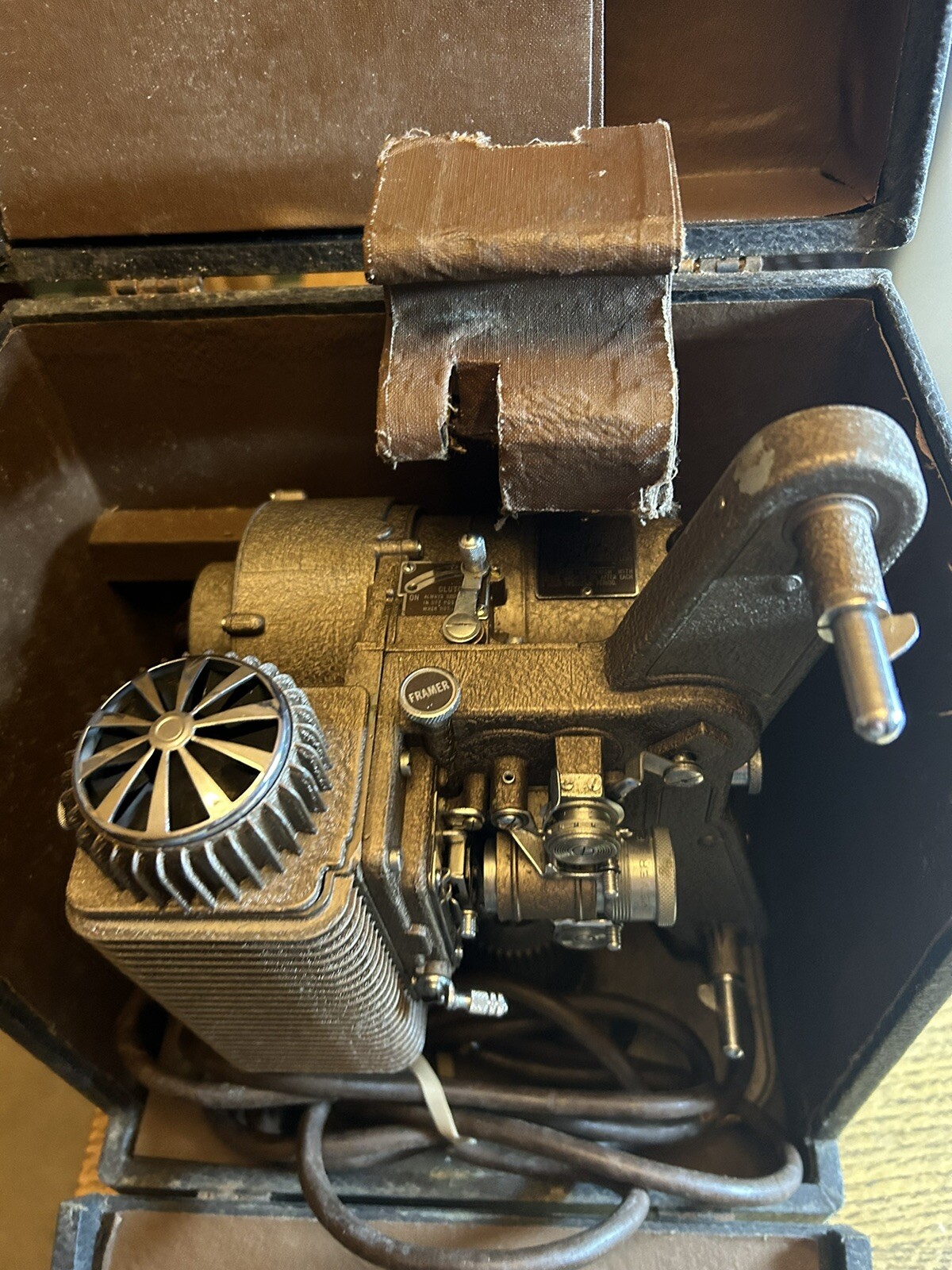 Storage And Carry Case For Revere Model 85 8mm Projector