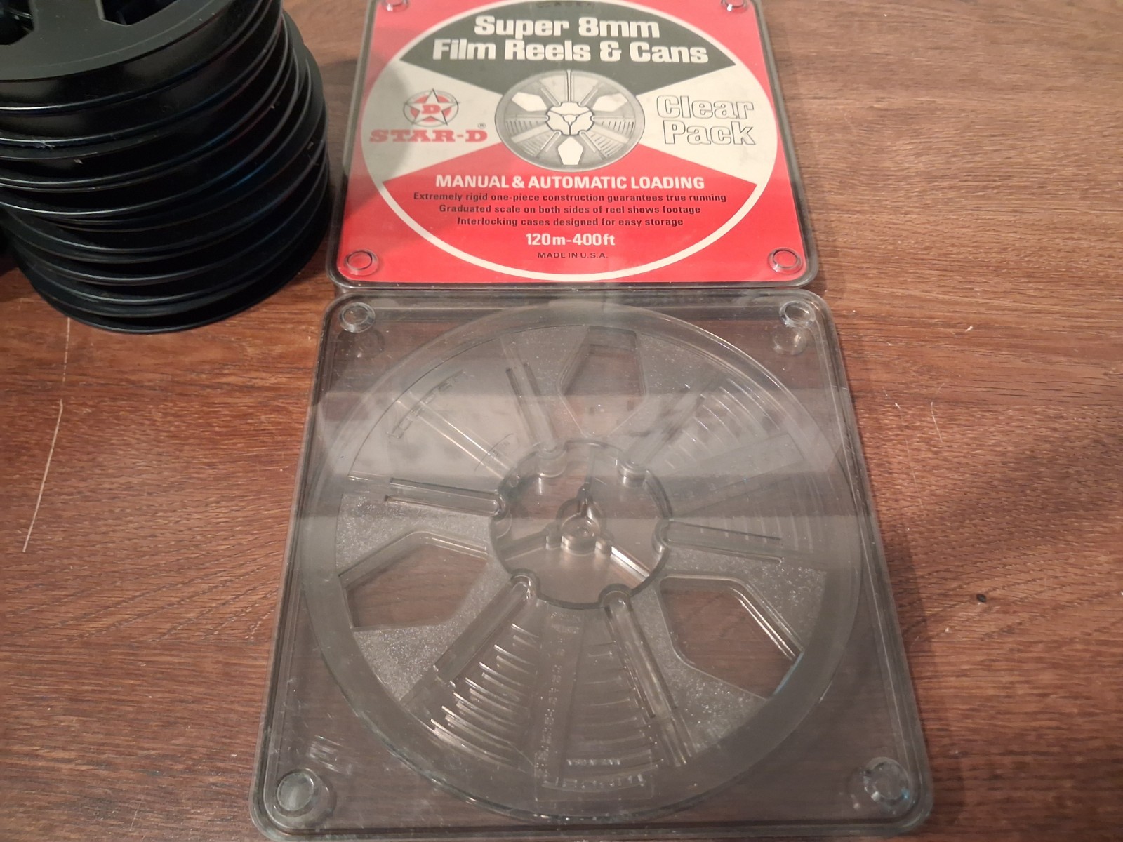 Lot of 21 Empty Vintage Plastic 8mm/Super8 Film Reels (19) 5″ + (2) 7″ w/Cases