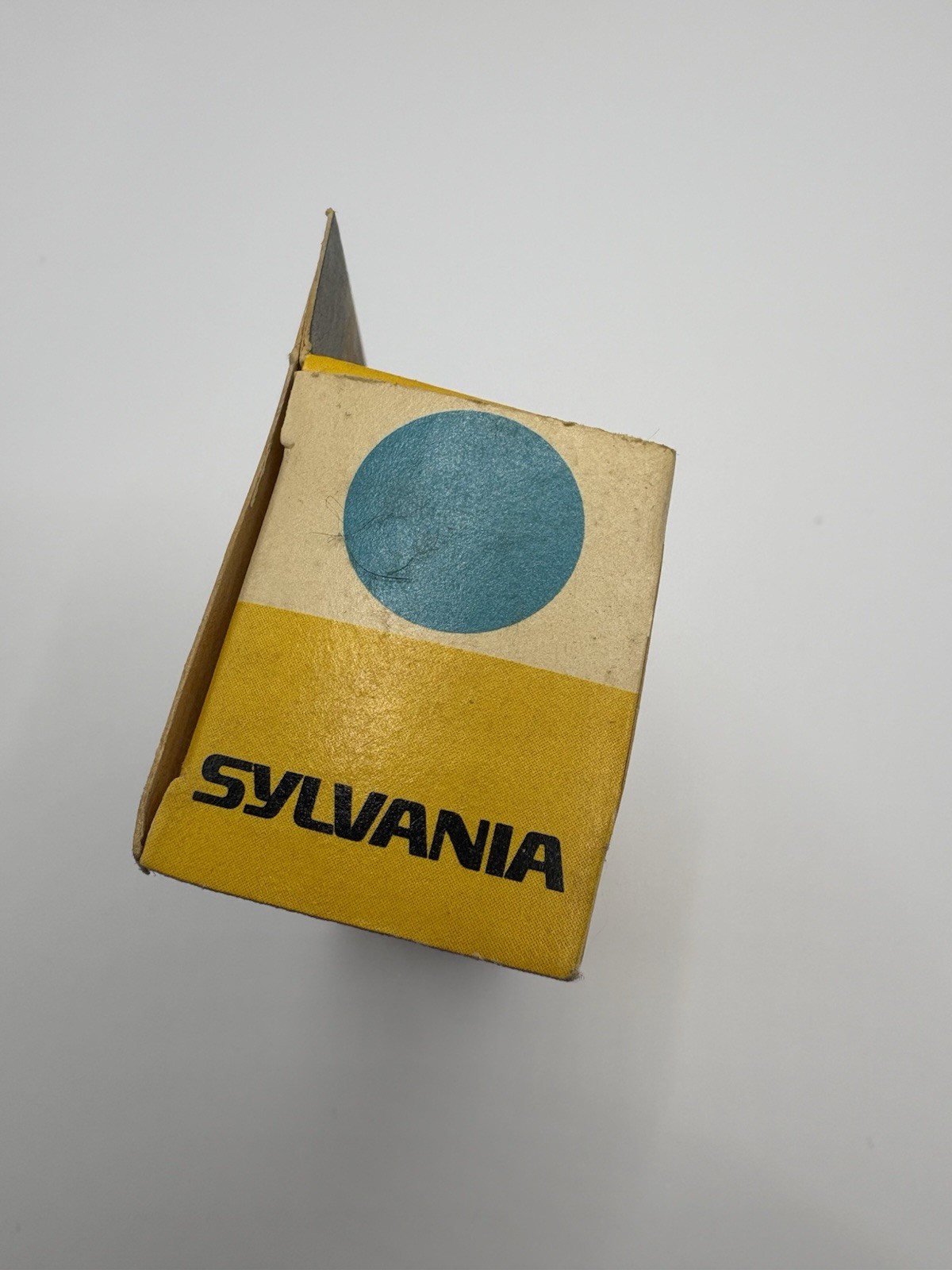 Vintage Sylvania Blue Dot Flashcubes 4 Flash Cubes