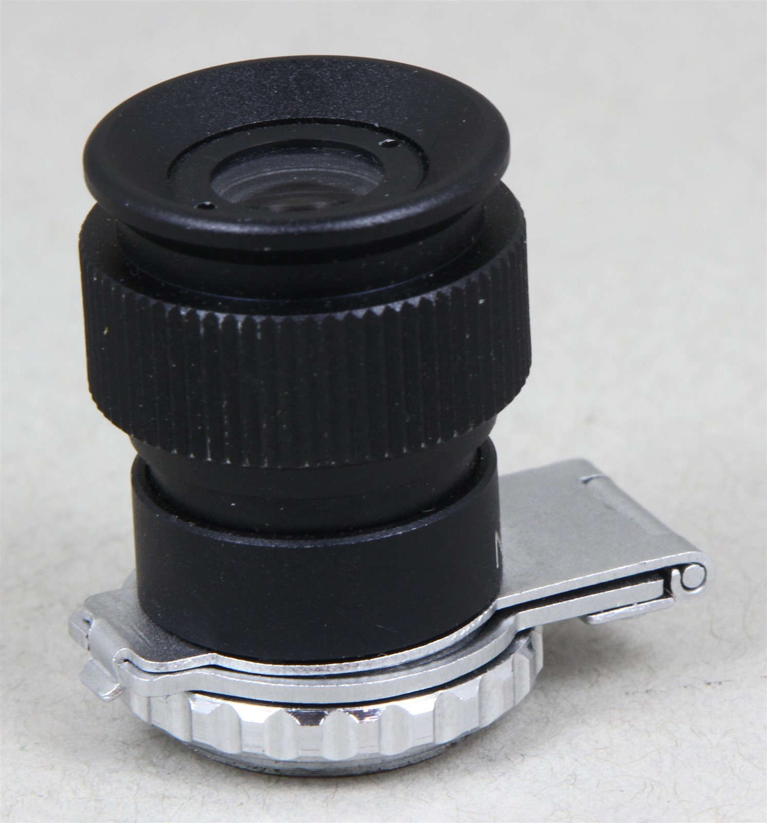 SAMIGON Screw-In/On Flip-Up Viewfinder Critical Focus Magnifier 18mm Threads