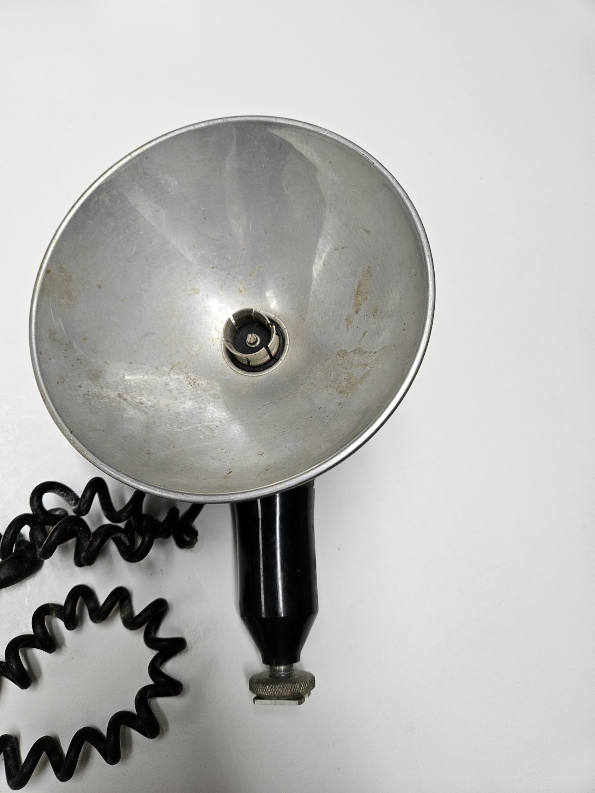Vintage HR Heiland Shoe Mounted Reflector Flash w/cord for display or parts