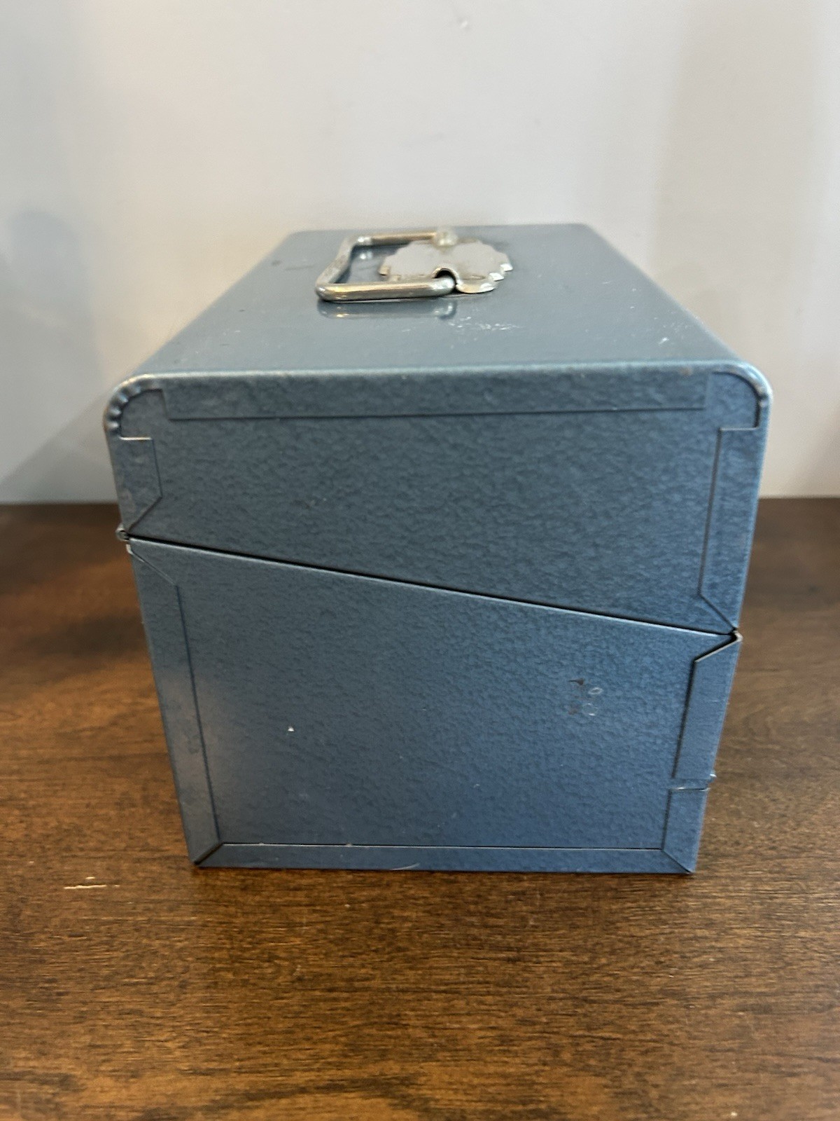 Vintage Logan Super 8mm Film Blue Metal Storage Box Case Holds 12 Reel Slots GUC