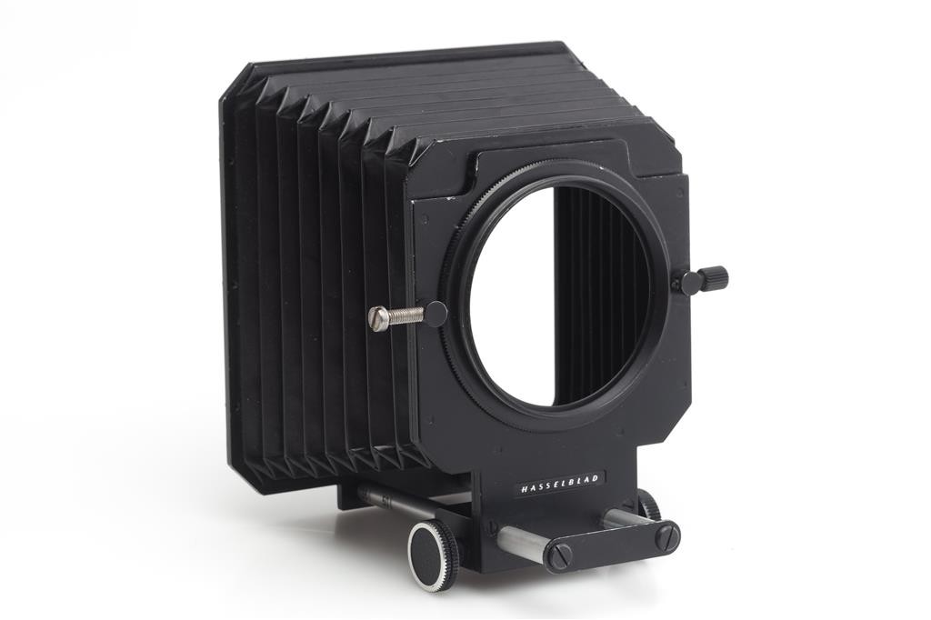 Hasselblad Professional Lens Shade 40231 With 2X Masks And Adap.