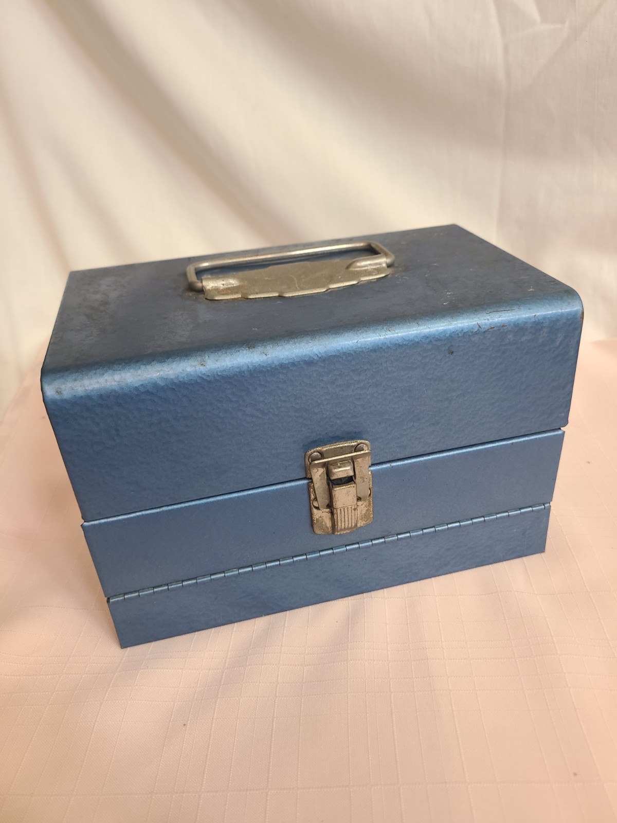 Metal 8mm Film Reel Storage Case with 6 Empty Reels