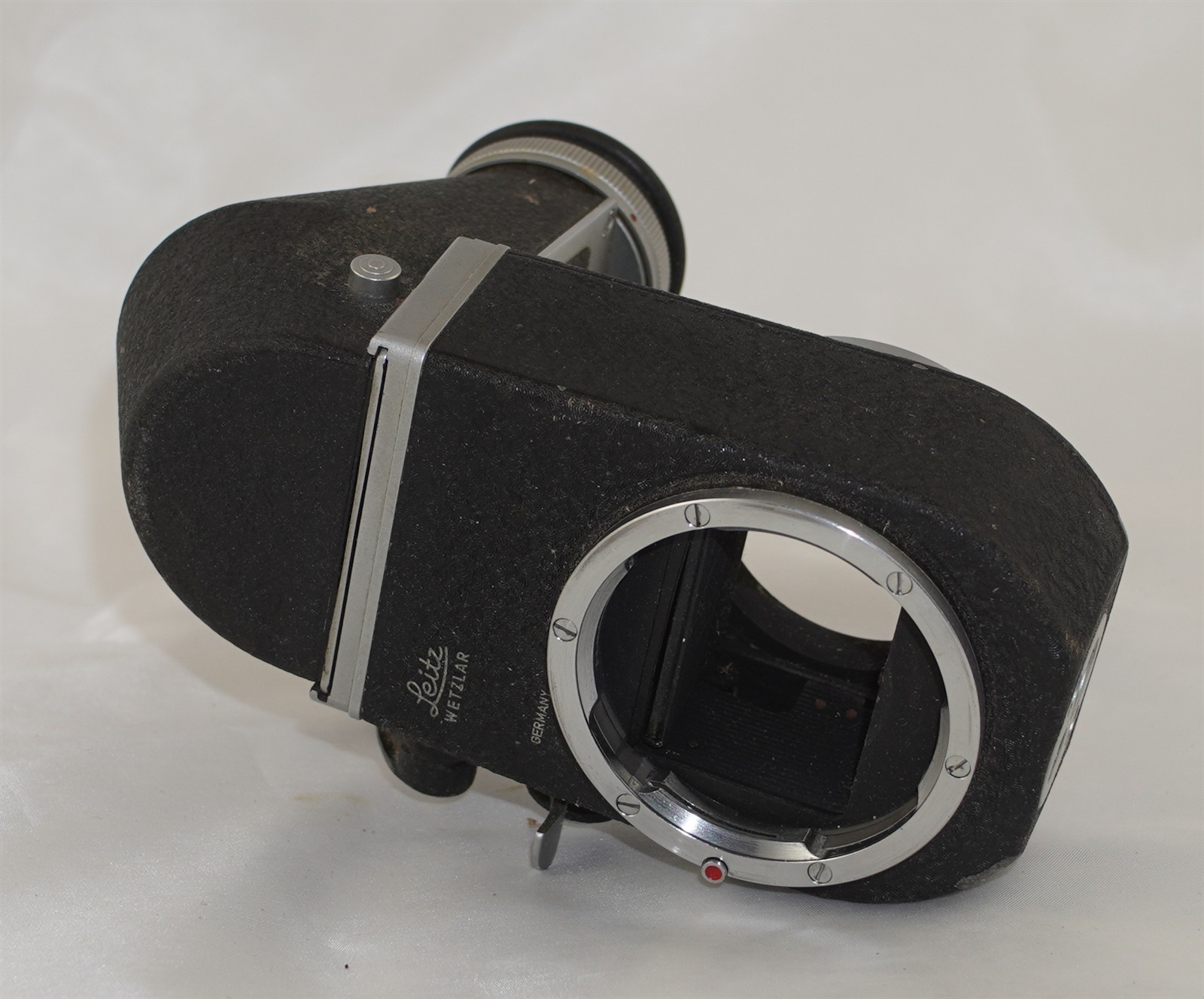 Leitz Leica Visoflex II M Mount Mirror Box w/ Prism Finder
