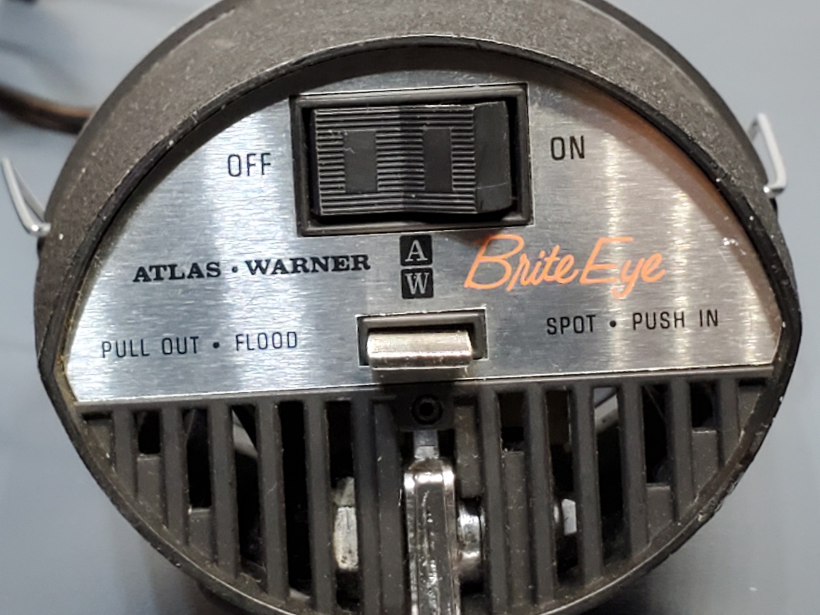 Vintage Atlas – Warner Bright Eye Spot Flood Light – Works