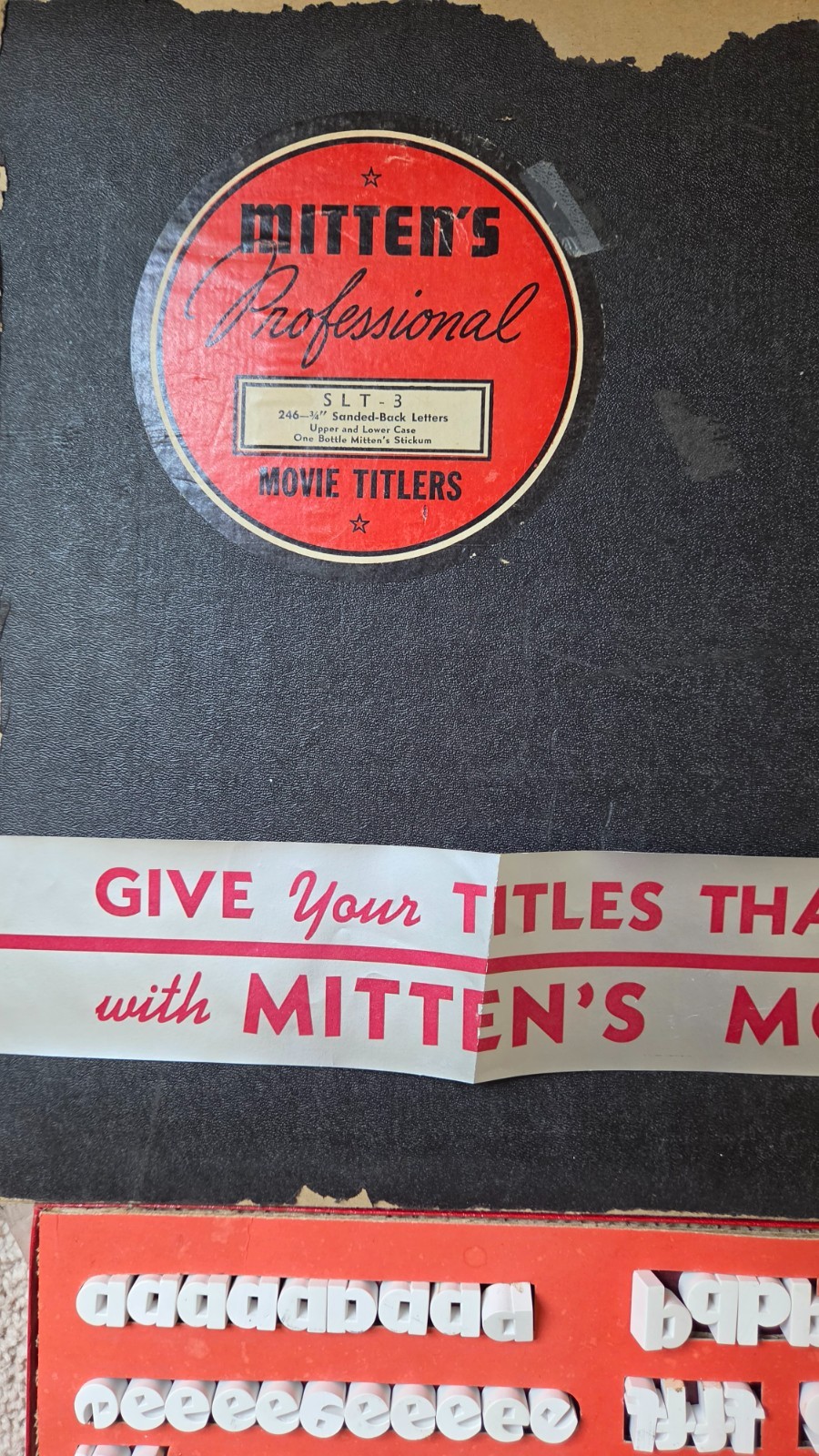 Vintage Mitten’s Professional Movie Titlers SLT-3 246 3/4″ Letters w/ Stikum