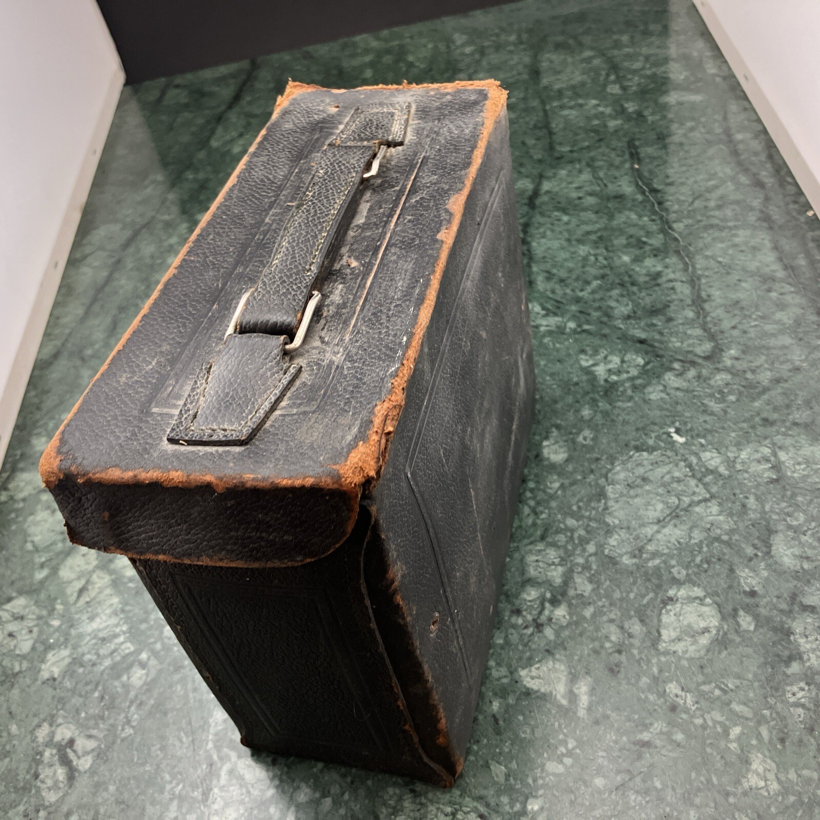 Vintage Eastman Kodak Co EKC 1A Series Case w Embossed Latch and Original CINE