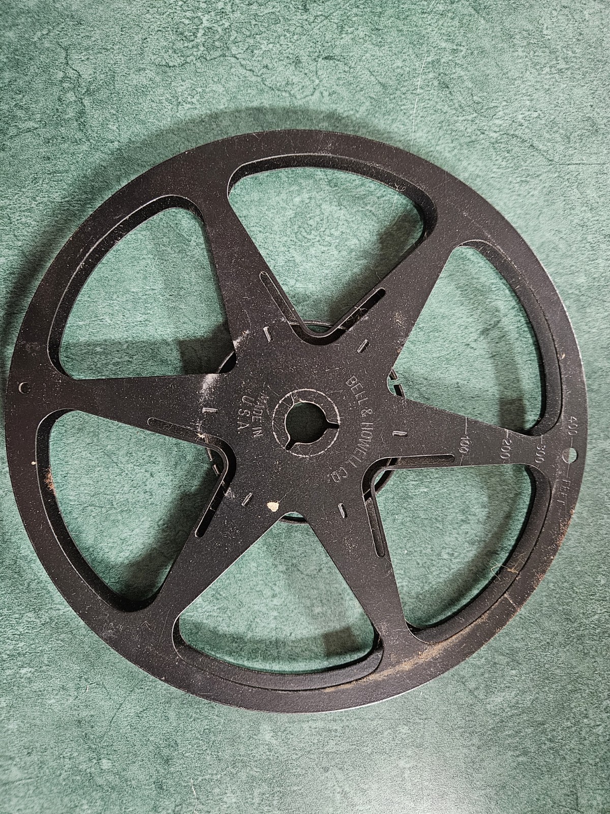 Lot Of Empty 8mm film reels and cases, 7″ and 5″ Vintage