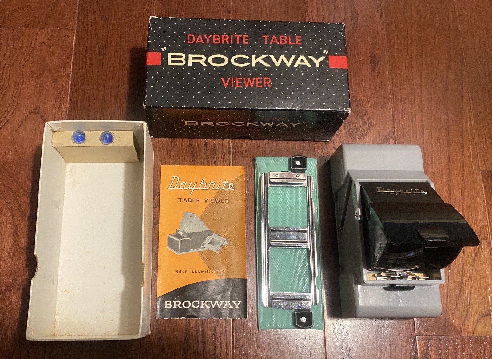 BROCKWAY Daybrite Table Viewer w/ Original Box, Instructions & 2 Bulbs