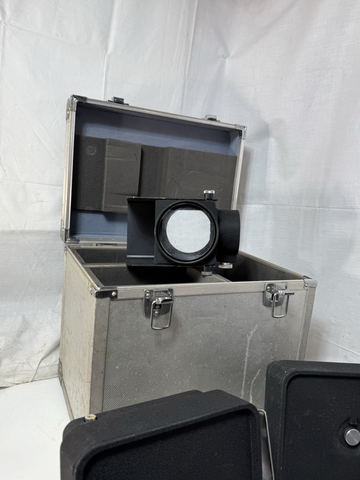 Vintage 16mm Film Camera Accessory Lot 400ft Magazines Viewfinder Flight Case