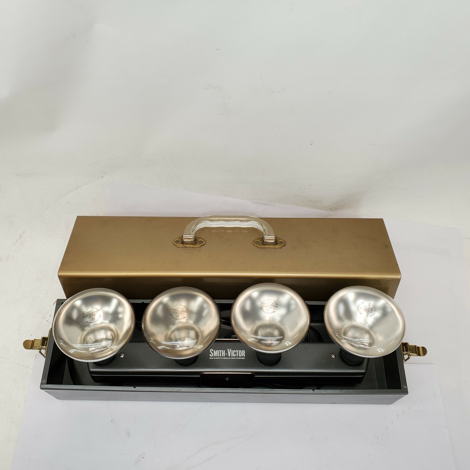 SMITH VICTOR EXPOSURE FOR INDOOR COLOR MOVIES LIGHT BAR