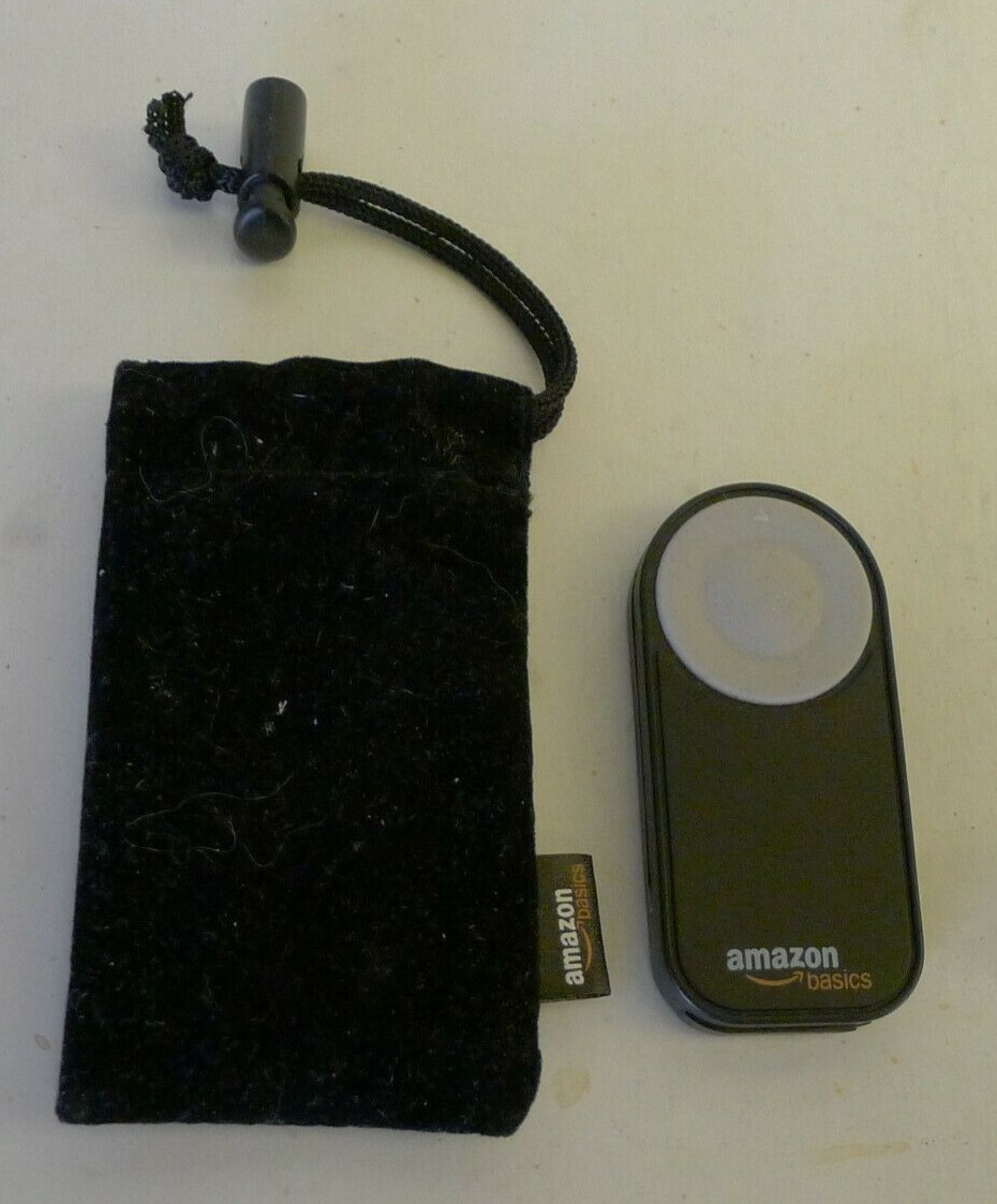 Amazon Basics B003L1ZYZ6 Remote with Pouch Case for Nikon D Series DSL