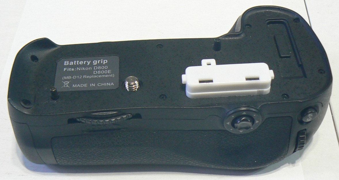 Power Battery Pack Grip Replacement for MB-D12 for Nikon D-800 & D-800E