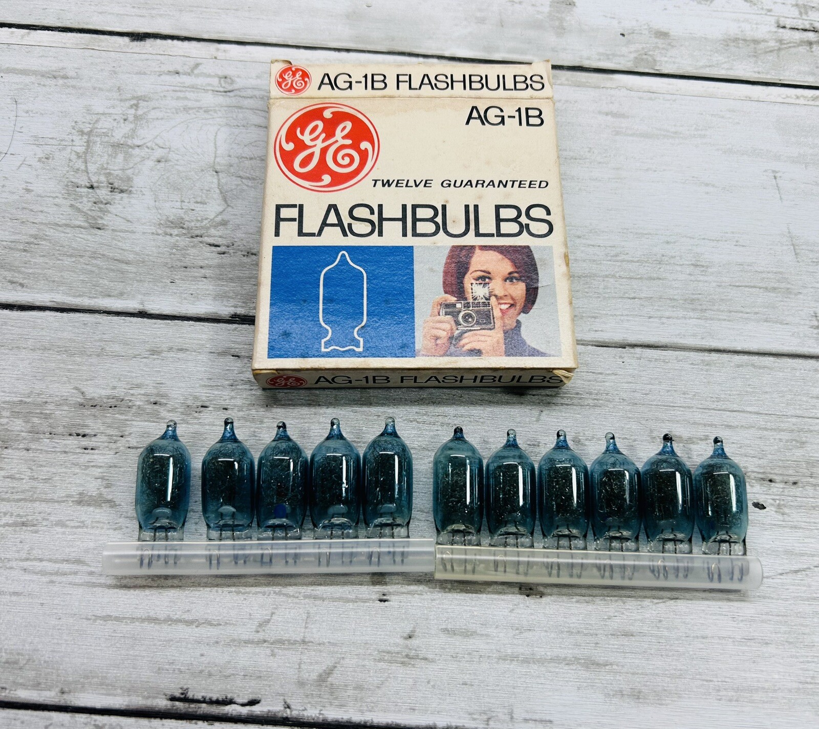 NOS 12 pack GE Blue Dot AG-1B Vintage Flash Bulbs 2 Boxes 23 Bulbs In Total.