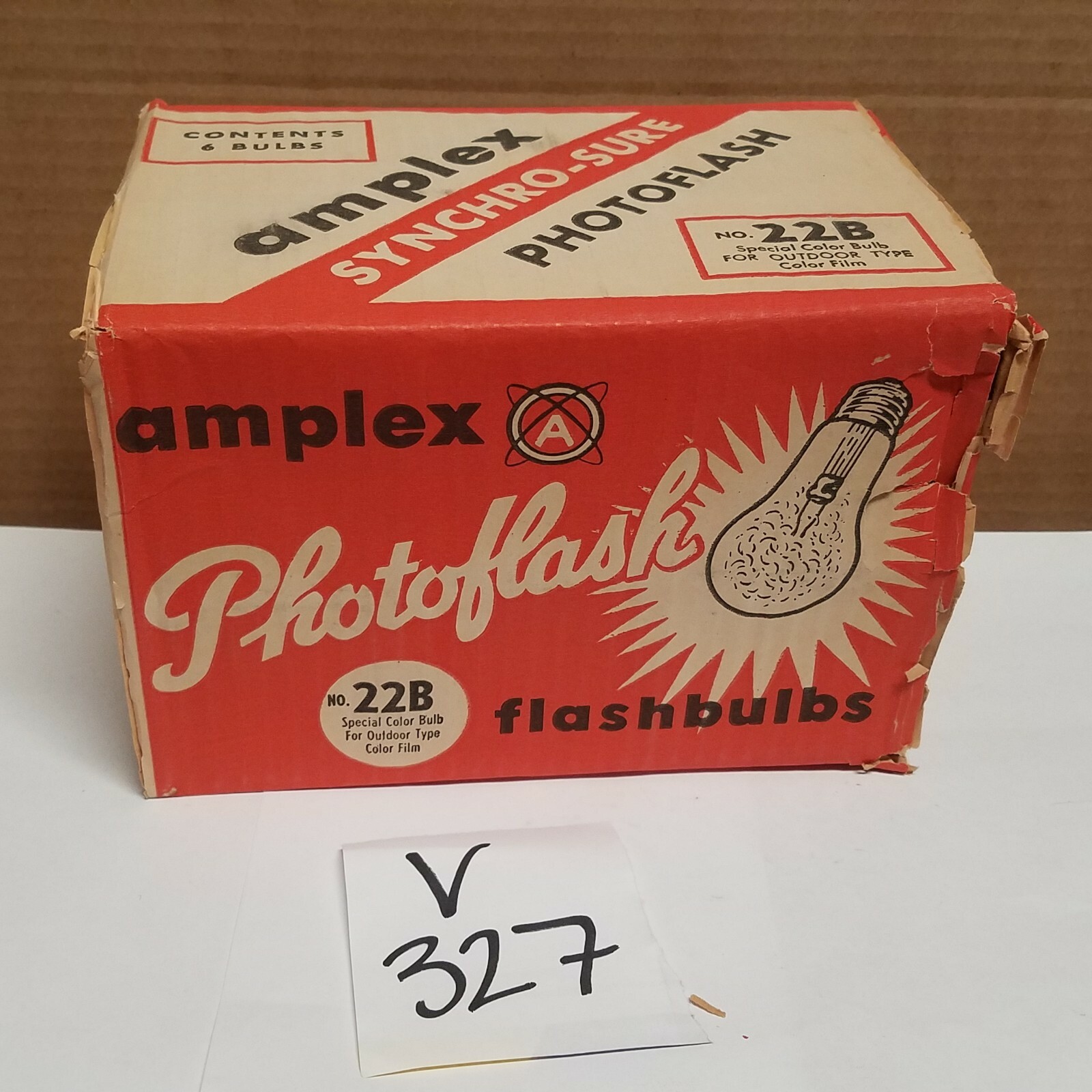 AMPLEX SYNCHRO-SURE NO.22B PHOTOFLASH BULBS QUANTITY 54 BULBS COLOR FILM