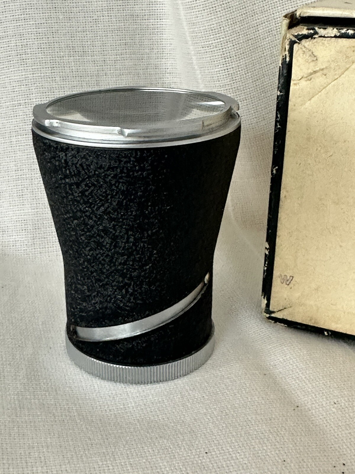 Ernst Leitz Wetzler Leica LVFOO Vertical Magnifier.