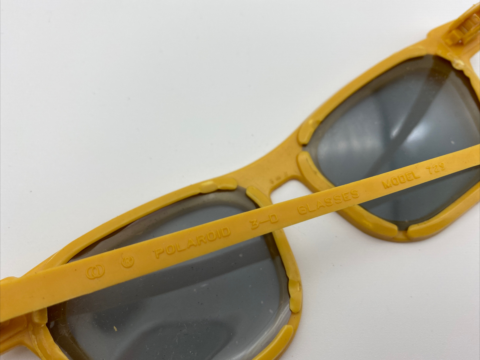 Vintage Polaroid 3-D Glasses Set of 6 Yellow Plastic Frames Model 729 Movie Film