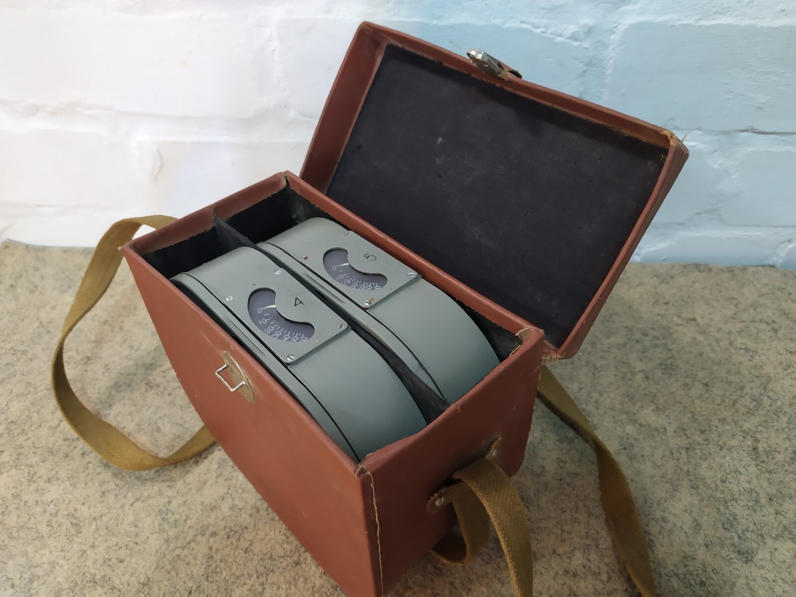 2 x Konvas Cassettes 35mm. film back holder 60m