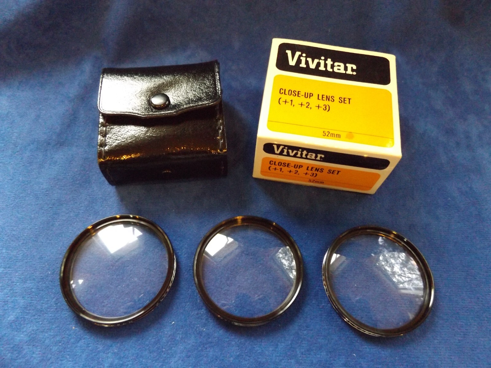 Vintage Vivitar 52 mm Close-Up Lens Set in Leather Case and Original Box.