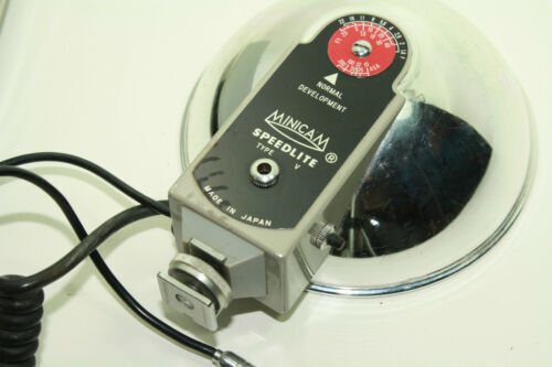 VINTAGE MINICAM SPEEDLITE V FLASH w/ BATTERY PACK MADE IN JAPAN