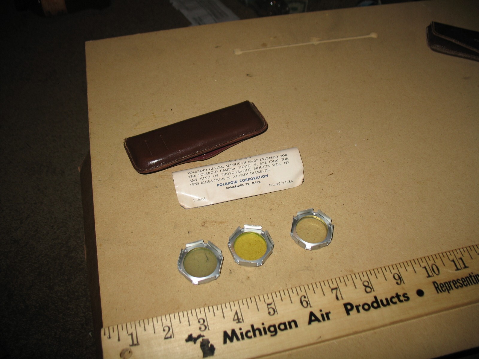 VTG POLAROID CAMERA FILTER KIT #541 HALF STEP YELLOW & POLARIZER & CASE 30-32mm