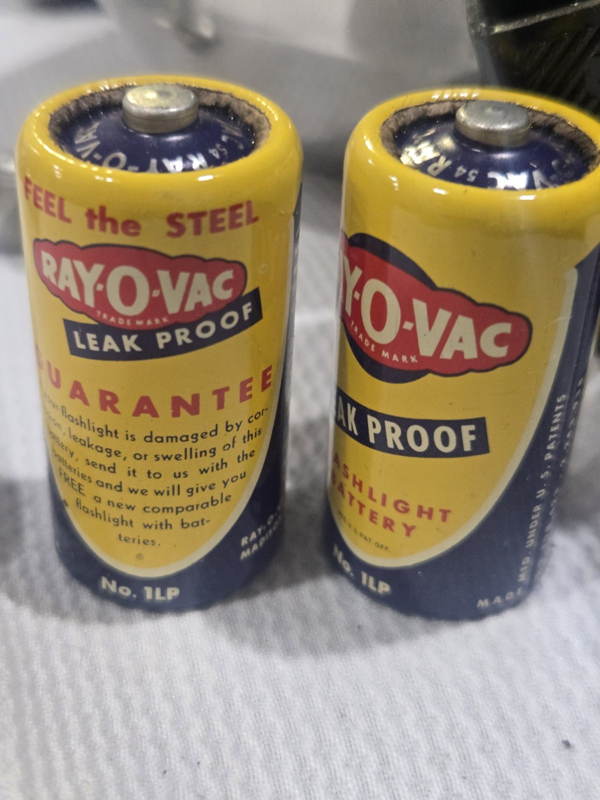 Vintage SYNCRO 52 Flash Gun Reflector Set Germany Box Papers Batteries