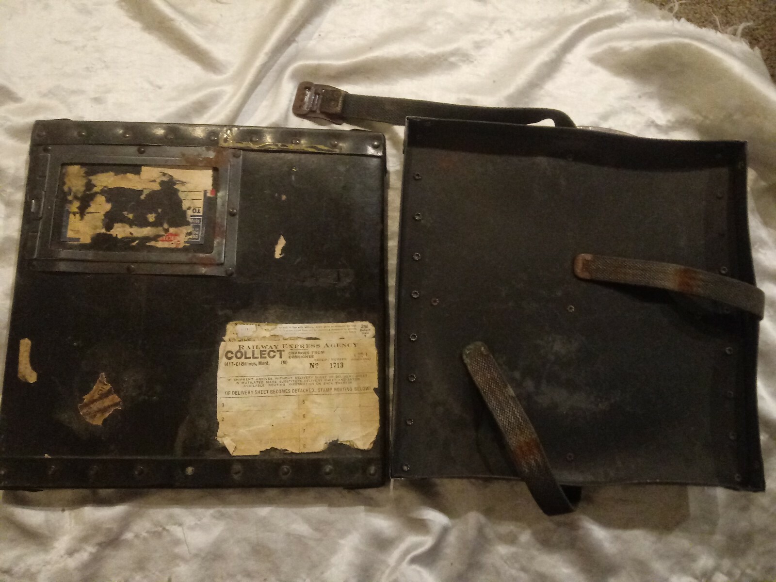 RARE VINTAGE SPAULDING FILM CO GENUINE HARD VULCANIZED TRUNK FILM CASE & REEL