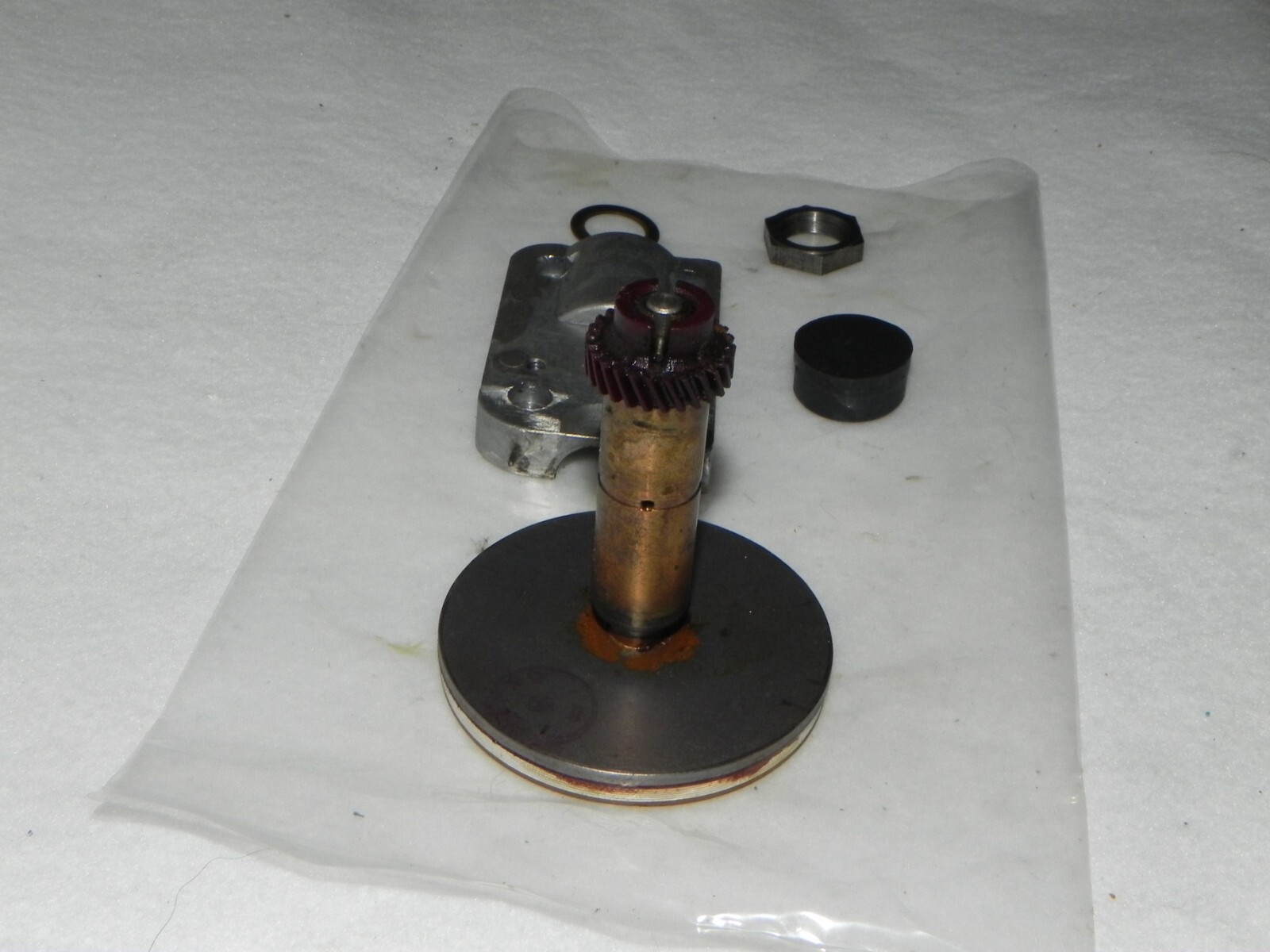 Ampro Futurist 8 Projector Parts: Gear & Nuts/Washers