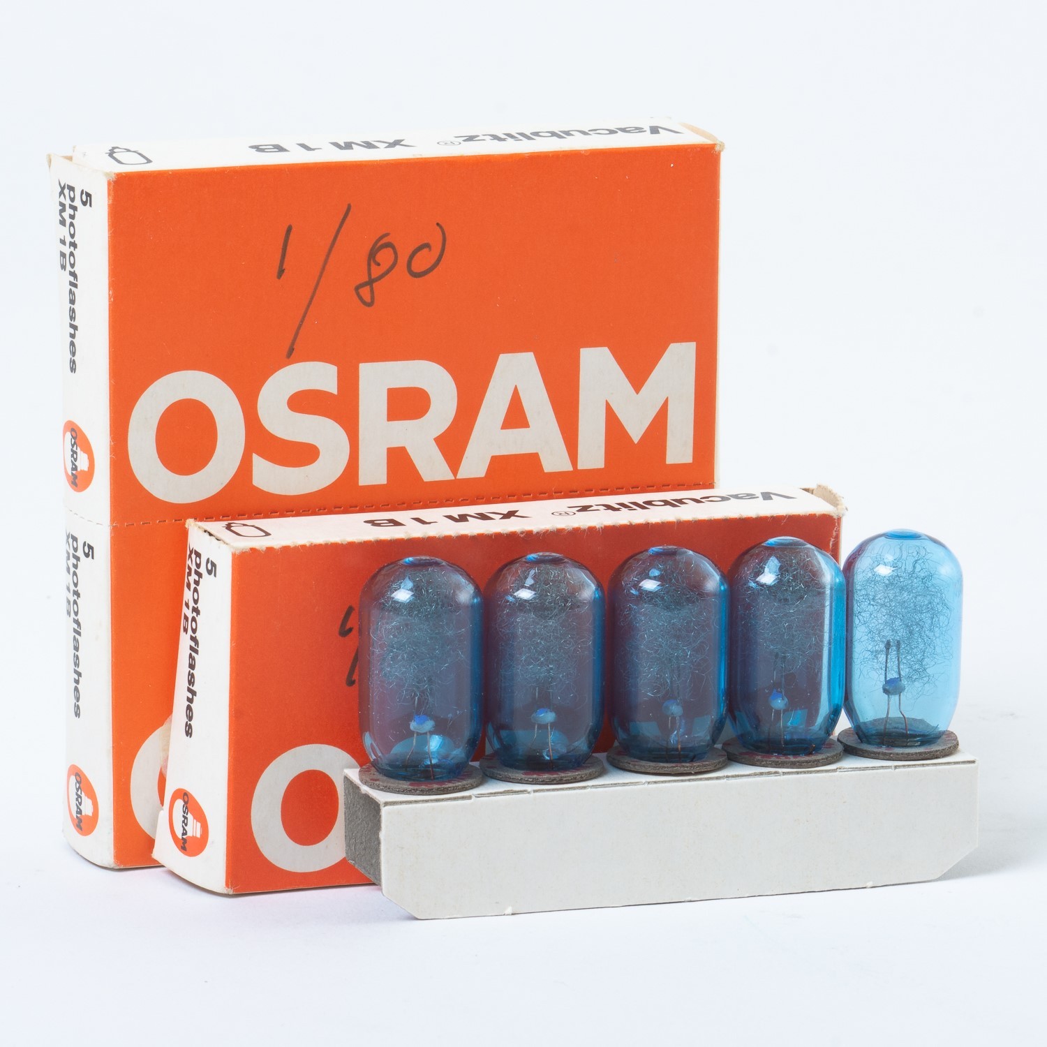 Box of 15 Vintage Osram XM 1B Vacublitz Photo Flash Bulbs New Old Stock