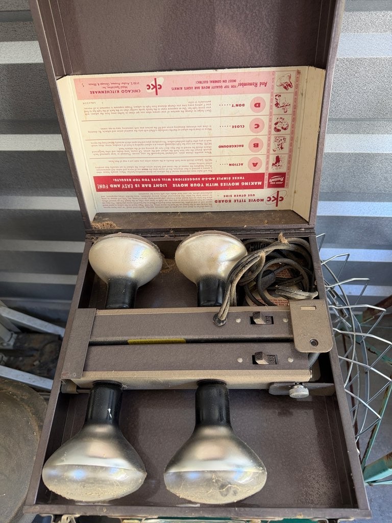 Vintage Movie Light Kit with Reflector Bulbs
