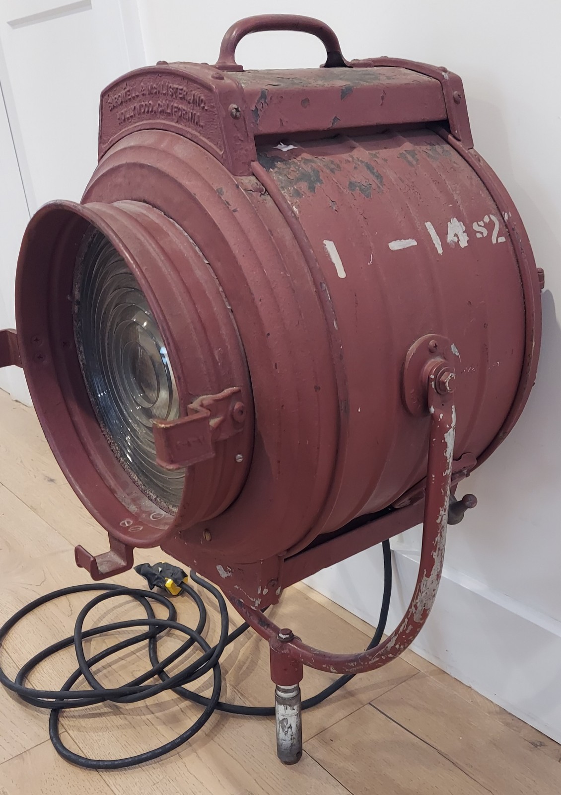 Bardwell & McAlister Hollywood Movie Keg Light 10″ Fresnel stage spot California