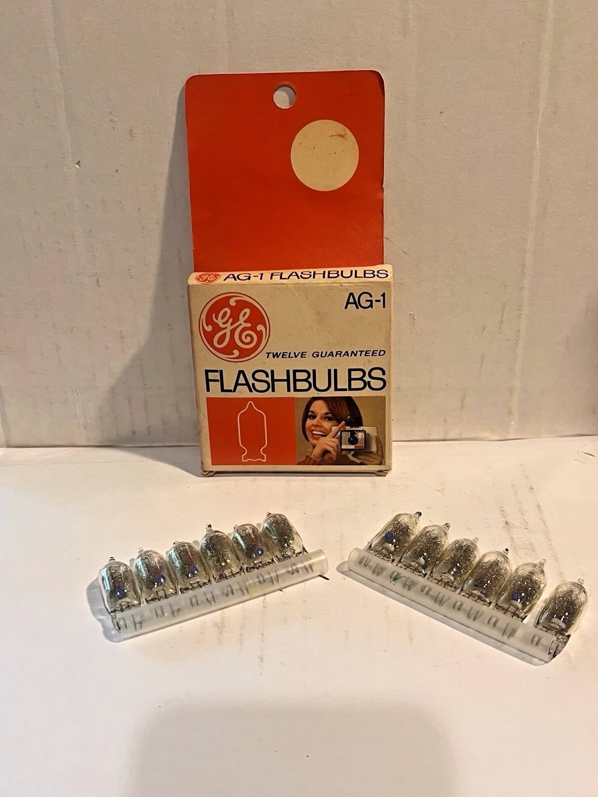 Vintage GE Flash Bulbs, AG-1, 12 Bulbs