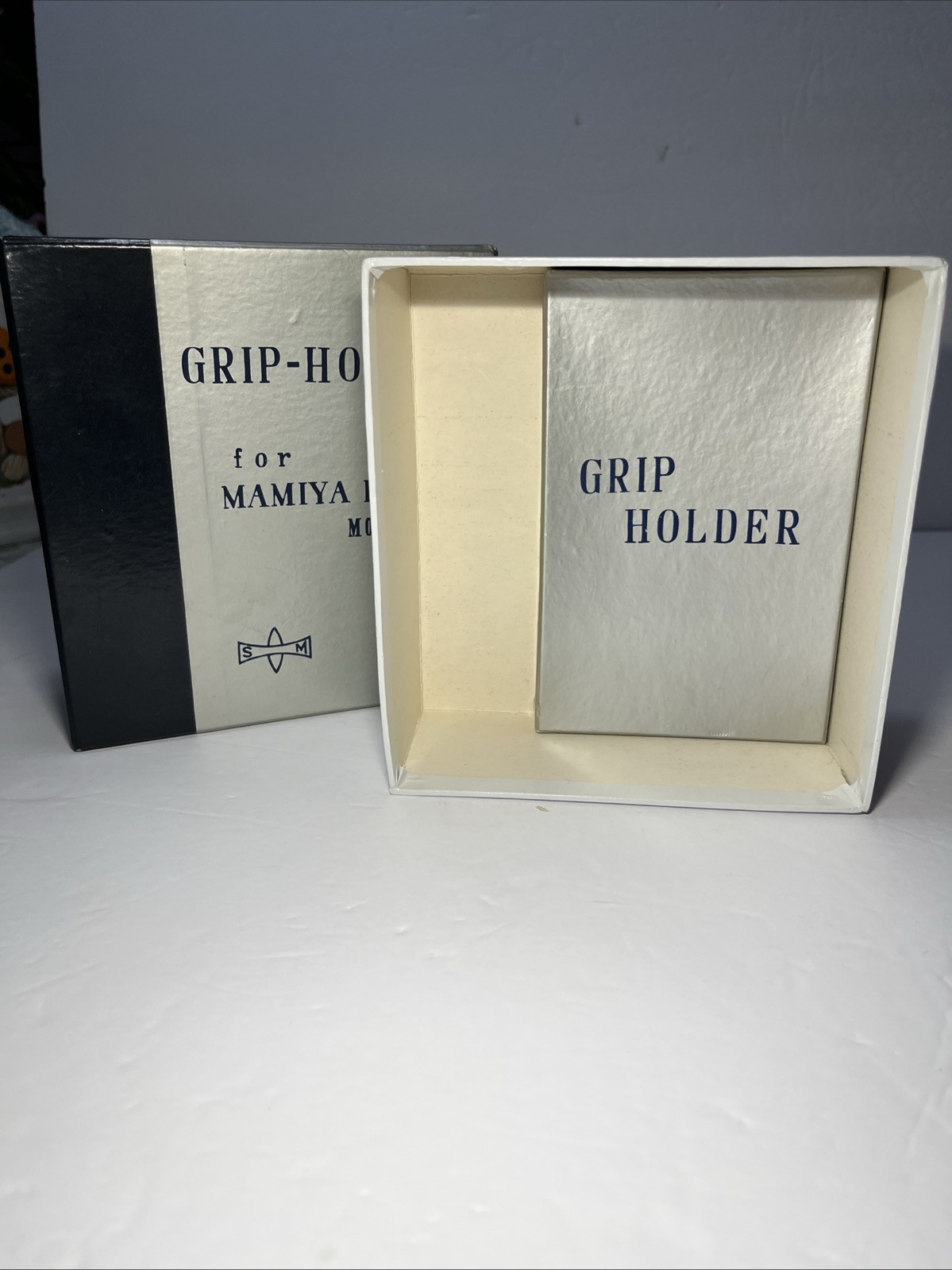 *EMPTY DISPLAY BOX* GRIP-HOLDER Model C MAMIYA-FLEX