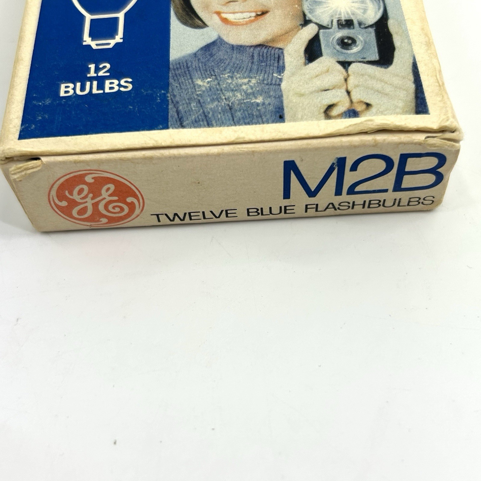 Vintage GE Blue M2B Flashbulbs – 11 Bulbs