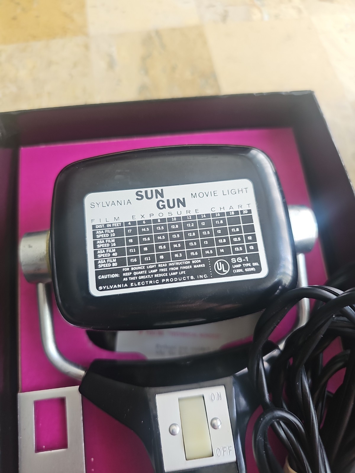 Sylvania SG-1 Sun Gun Movie Light Original Box Tested Working Manual VINTAGE