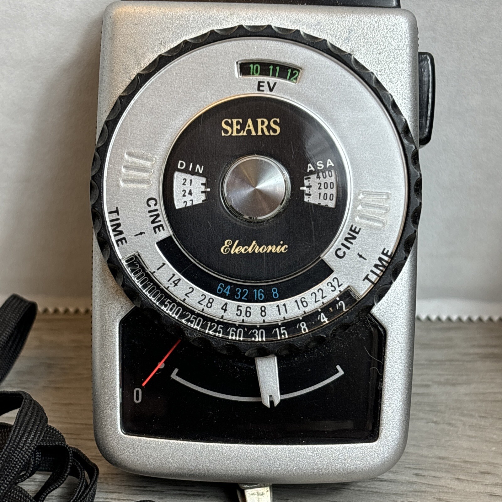 Vintage SEARS Electronic Light Exposure Meter With origional case Case