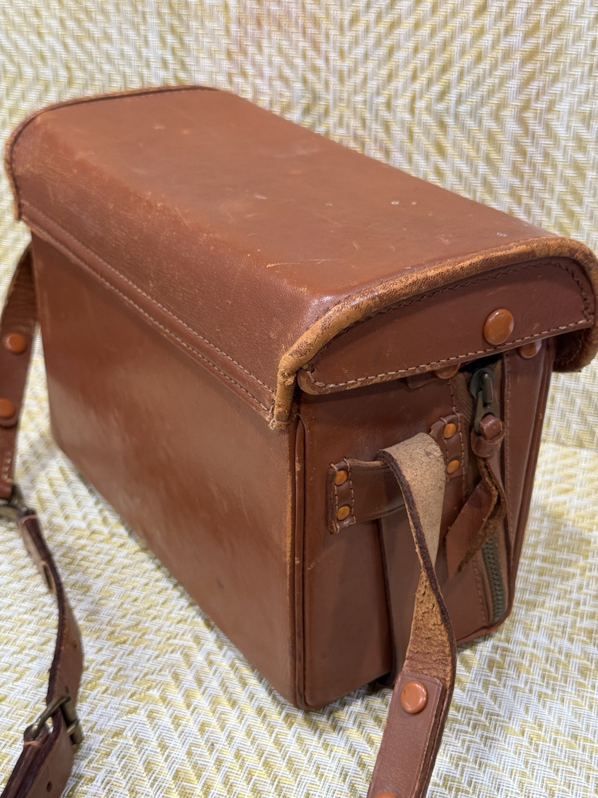 OMNICA Vintage Leather Case Fitted for Leica, Robot, Contax , Camera and Acc.