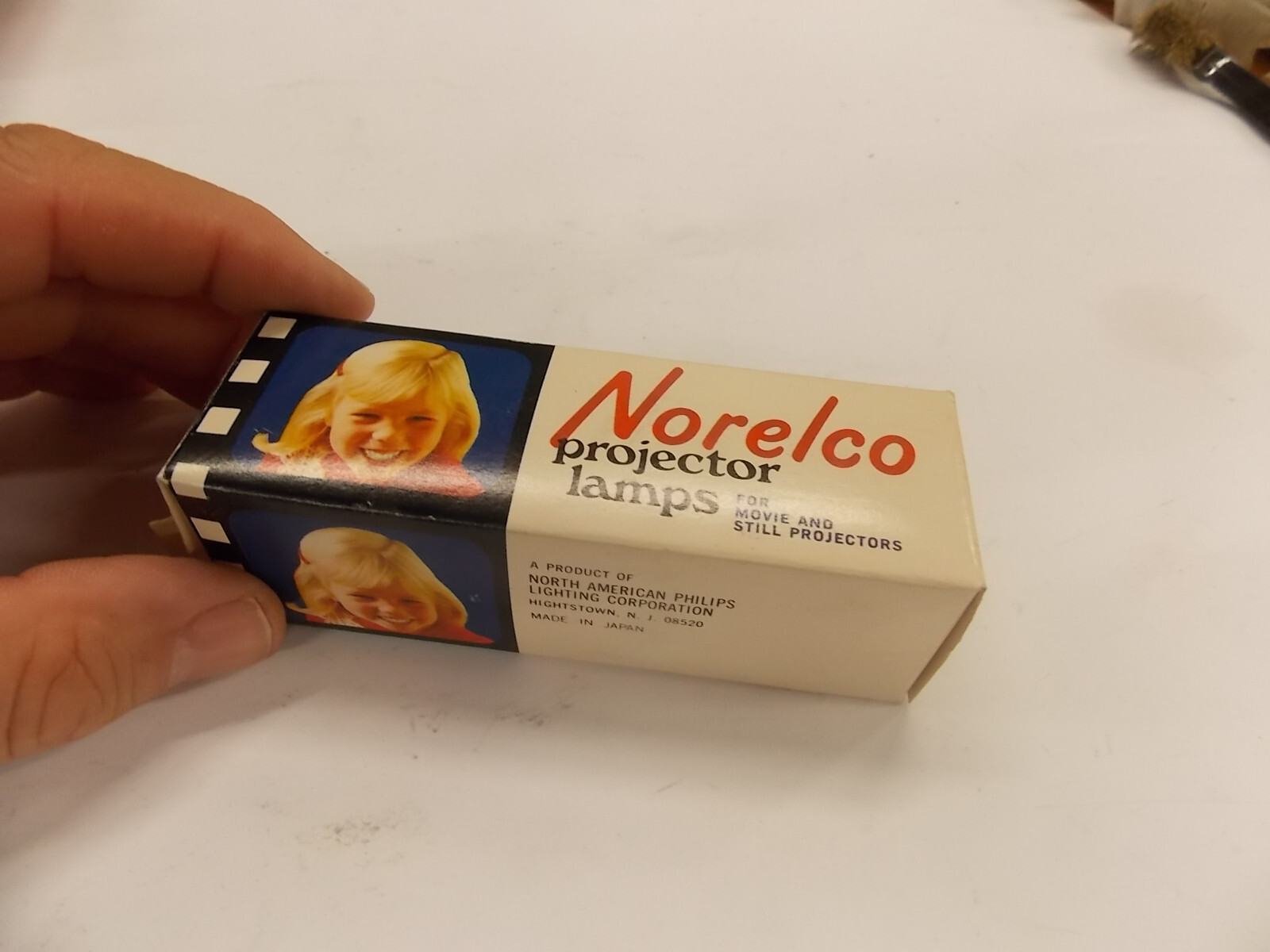 NOS Norelco DAH Projection Lamp 120v 500w B5B