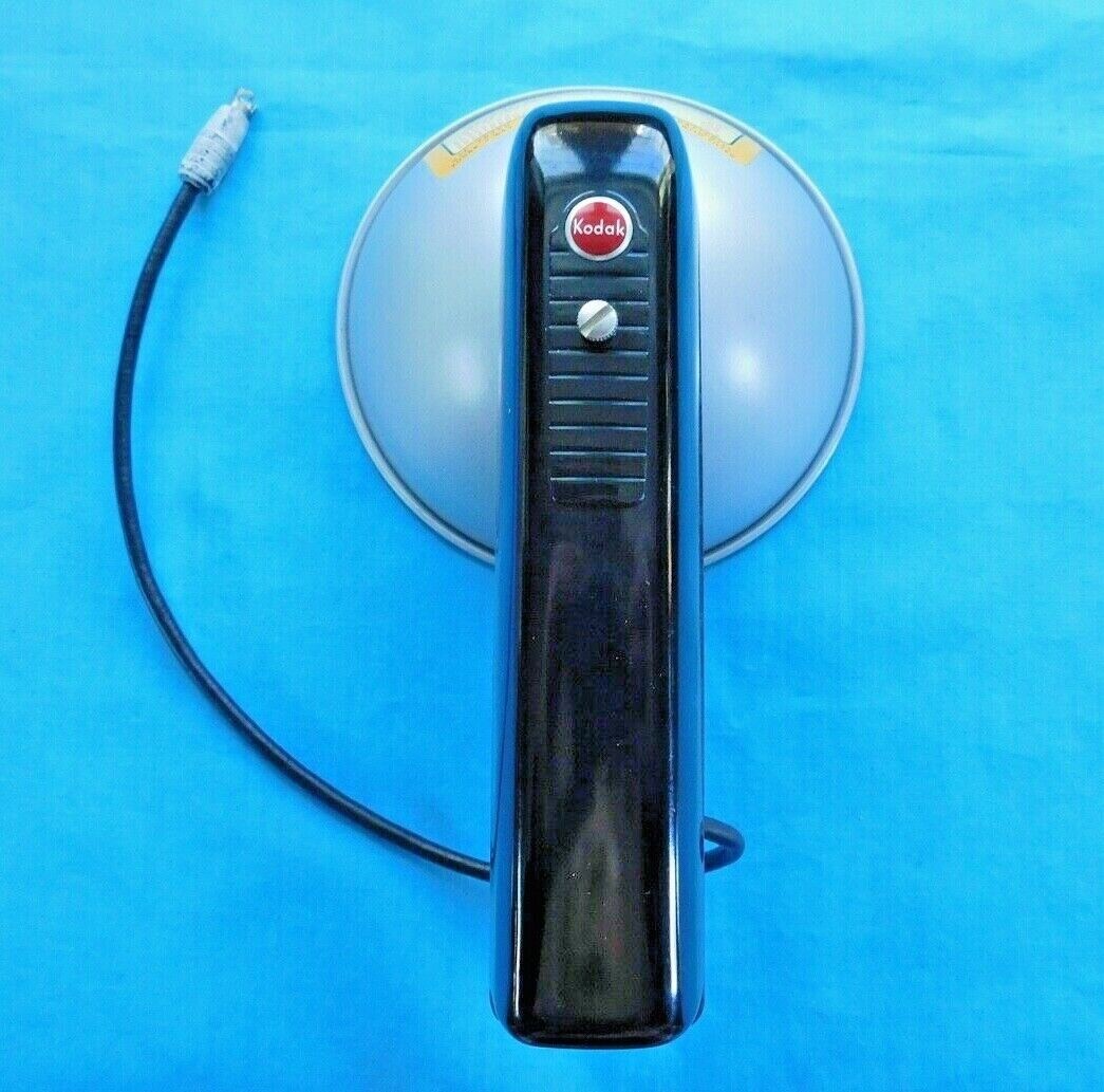 VINTAGE CAMERA ~ KODAK STANDARD FLASH HOLDER WITH CORD CLEAN WORKING