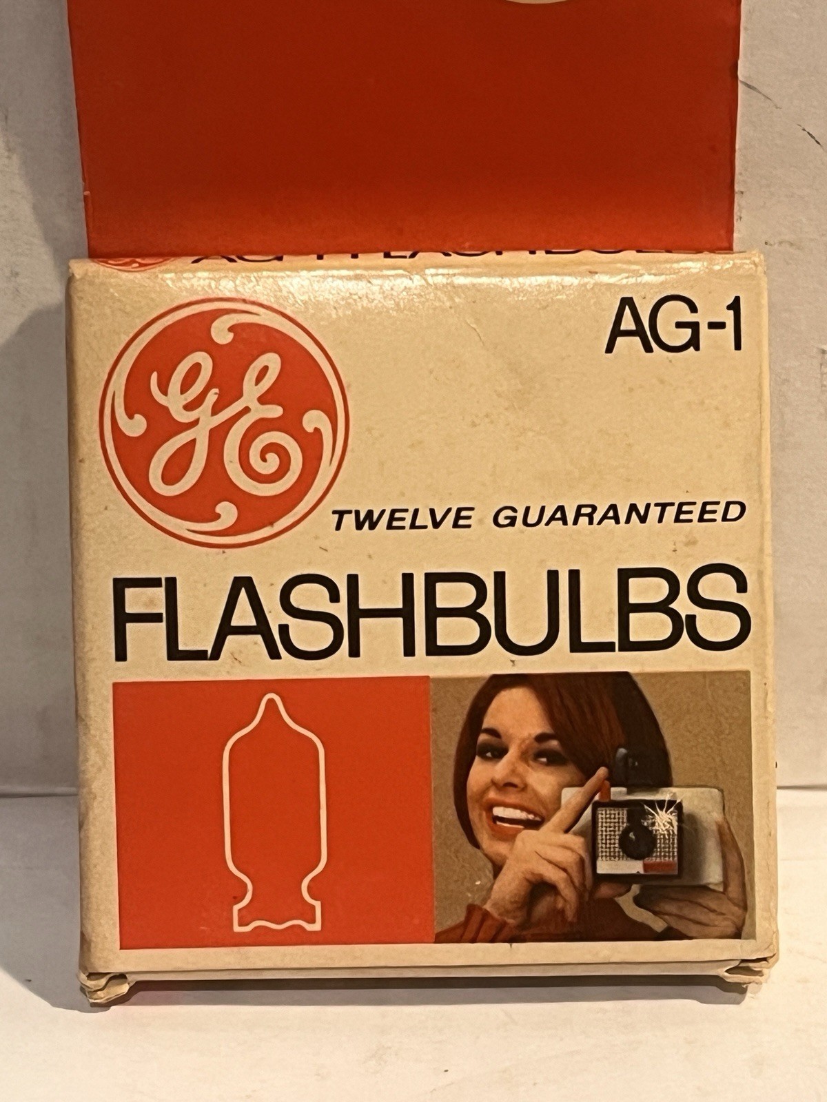 Vintage GE Flash Bulbs, AG-1, 12 Bulbs