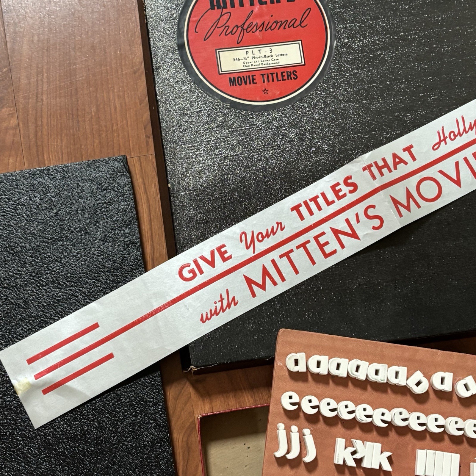Vintage MITTEN’S Professional Movie Titler 272 Pin-In-Back Letters Original Box