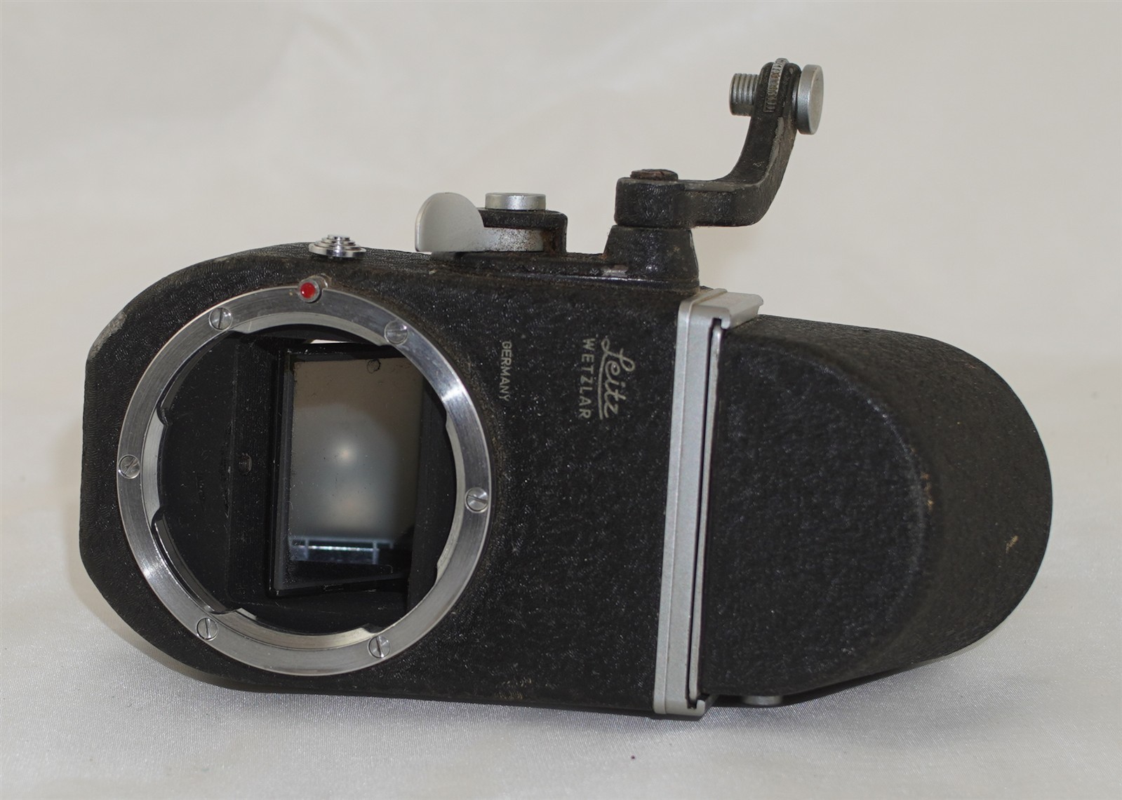 Leitz Leica Visoflex II M Mount Mirror Box w/ Prism Finder