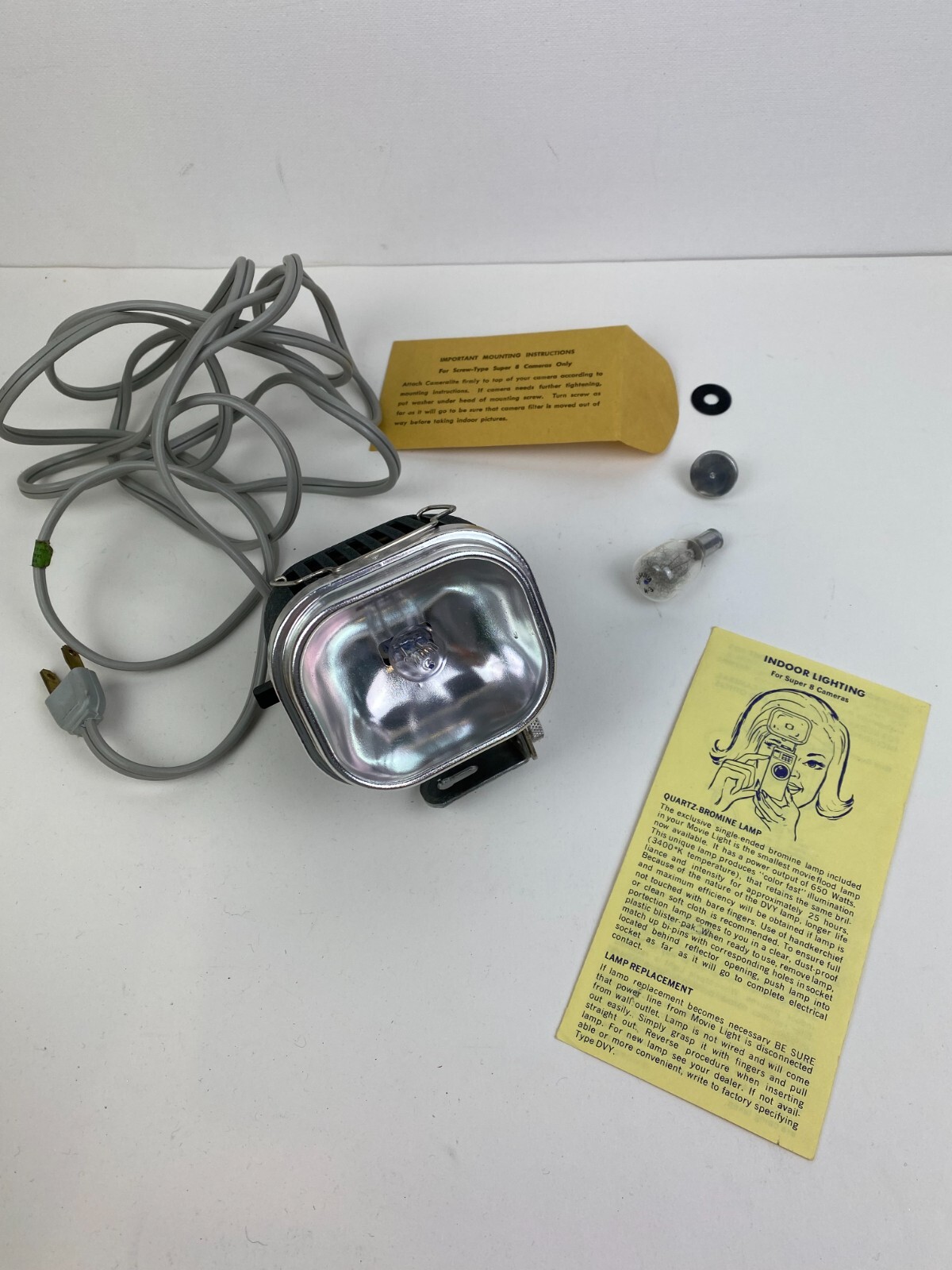 Vintage Cameralite 70 Acme-Lite Movie Camera Light for Super 8 Cameras EUC