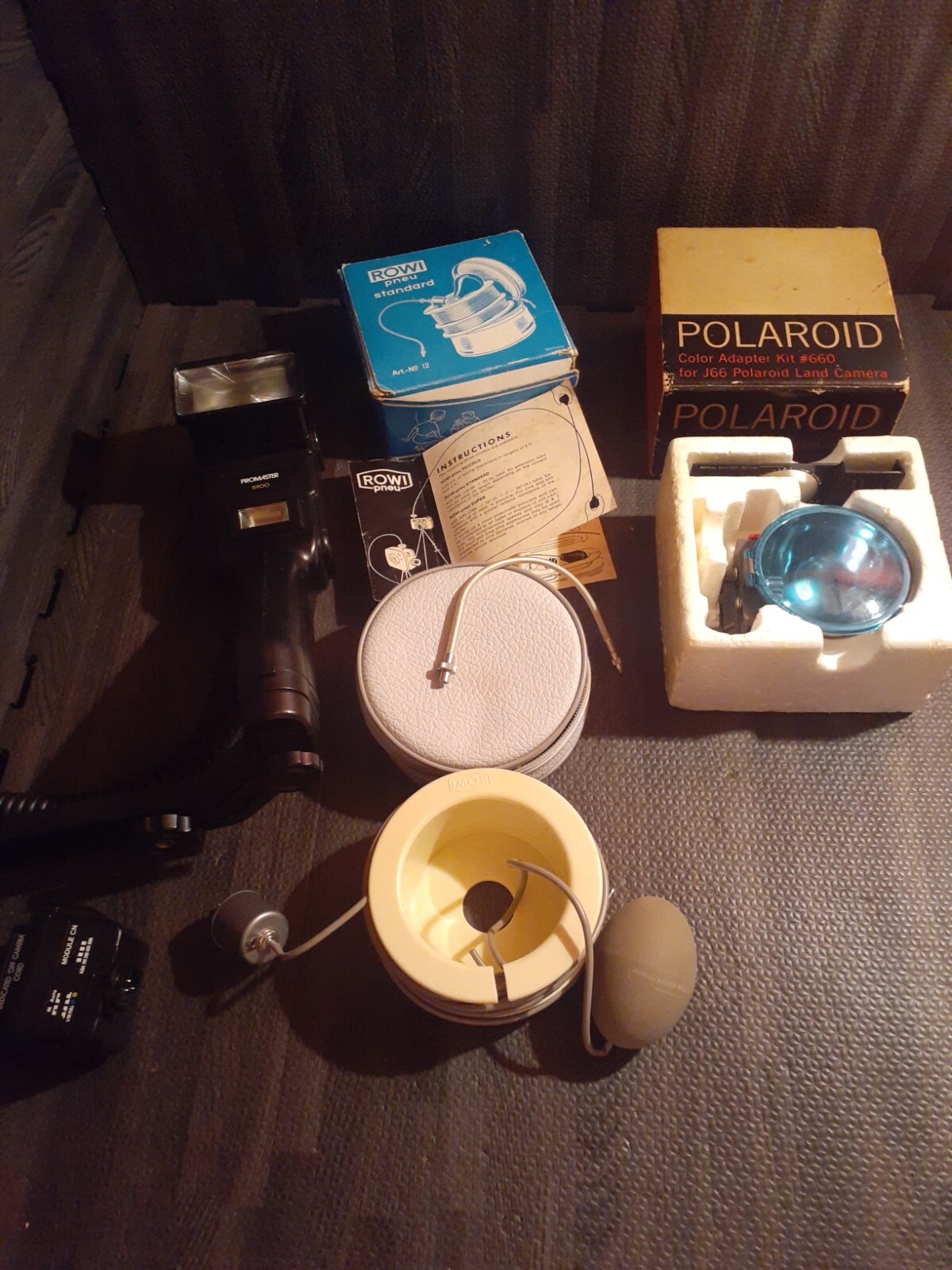 Promaster 5900 Rowi Pneu Ball Polaroid Color Adapter Camera accessories