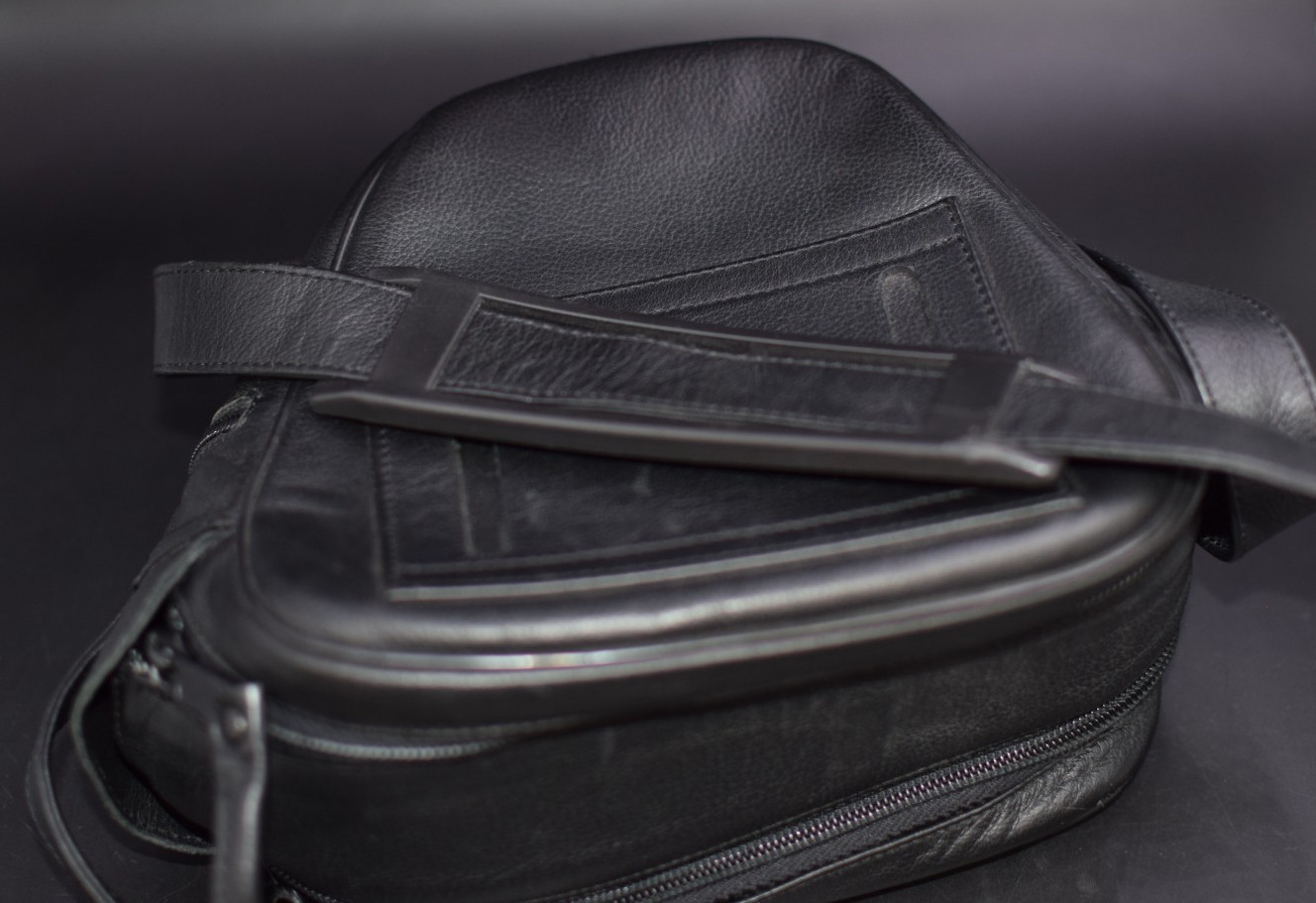 Leica Leitz LEATHER HOLSTER CARRYING CASE for CAMERAS ORIGINAL GENUINE LEICA
