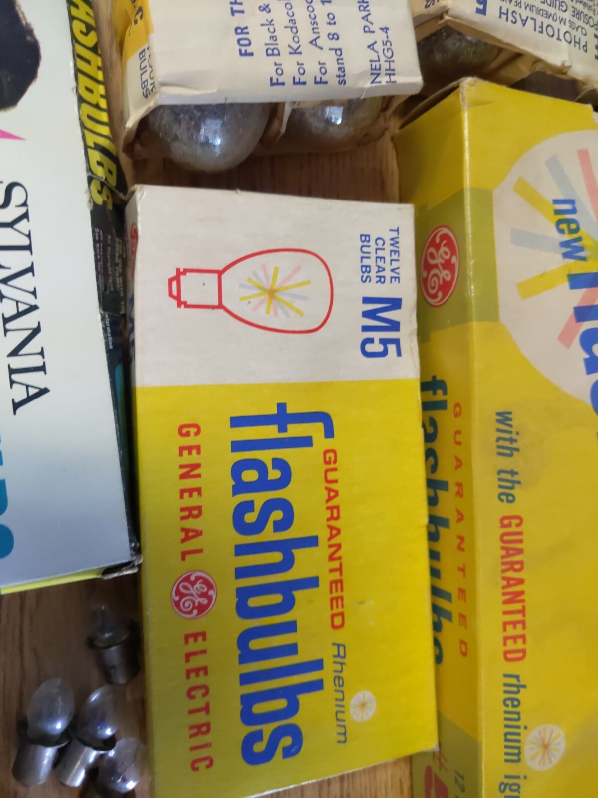 VTG MIXED LOT Flash Bulbs G E SYLVANIA TIFFEN FILTER BLUE DOT CAMERA PHOTO