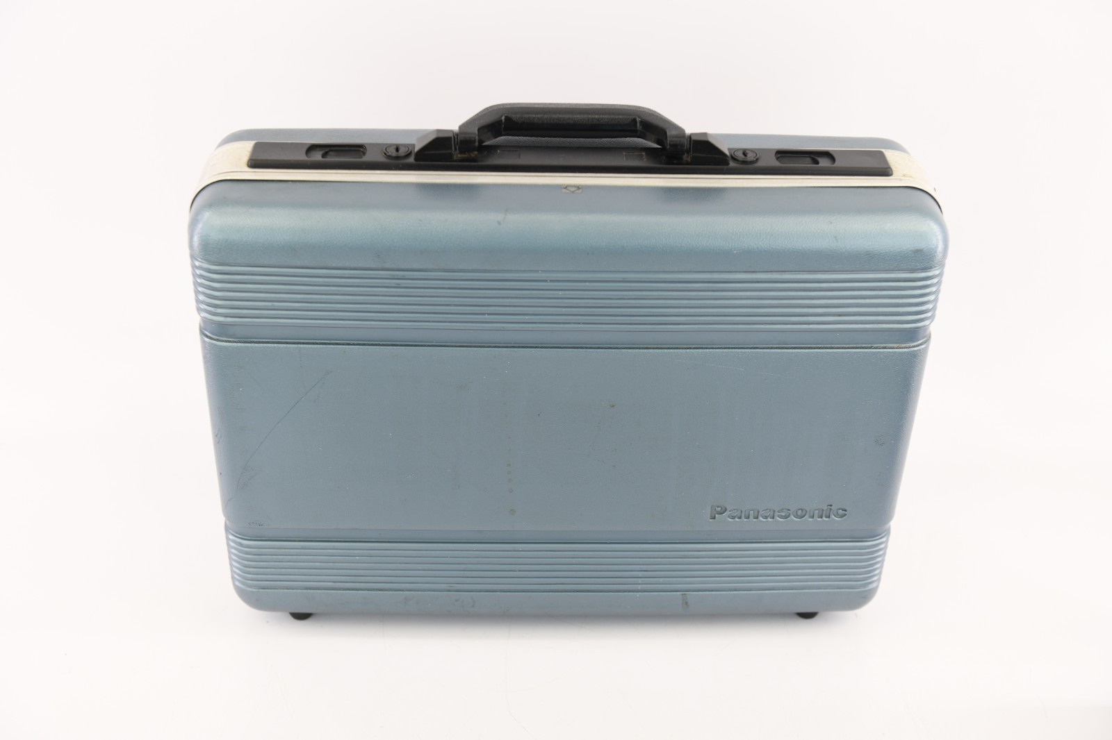 1987 Panasonic PV-360D OmniMovie VHS Handheld Camcorder W/ Manual Battery & Case