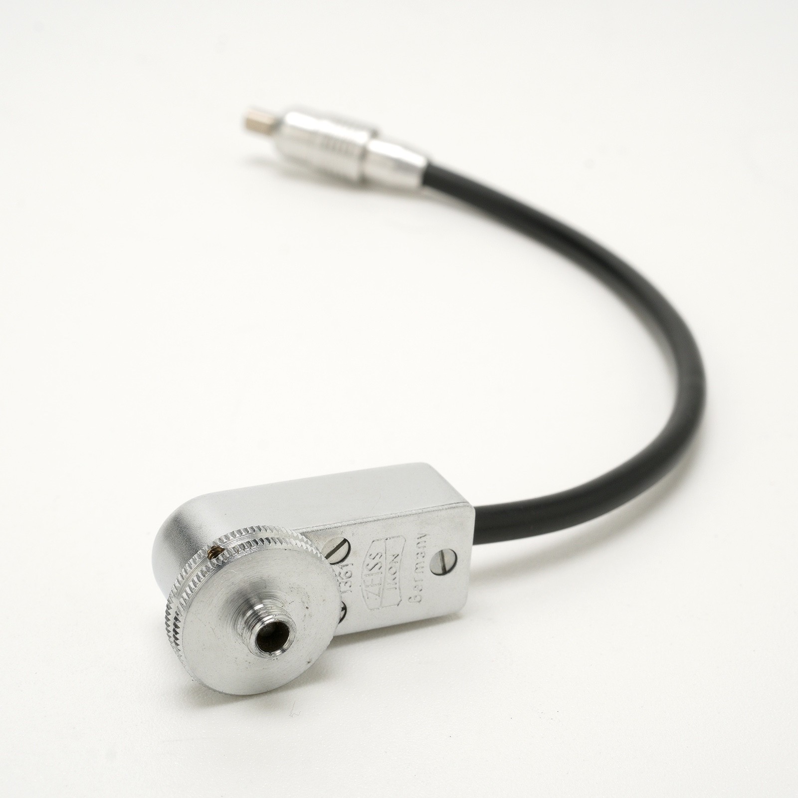 Zeiss Ikon 1361 Flash Sync Cord For Contax Cameras – UNTESTED