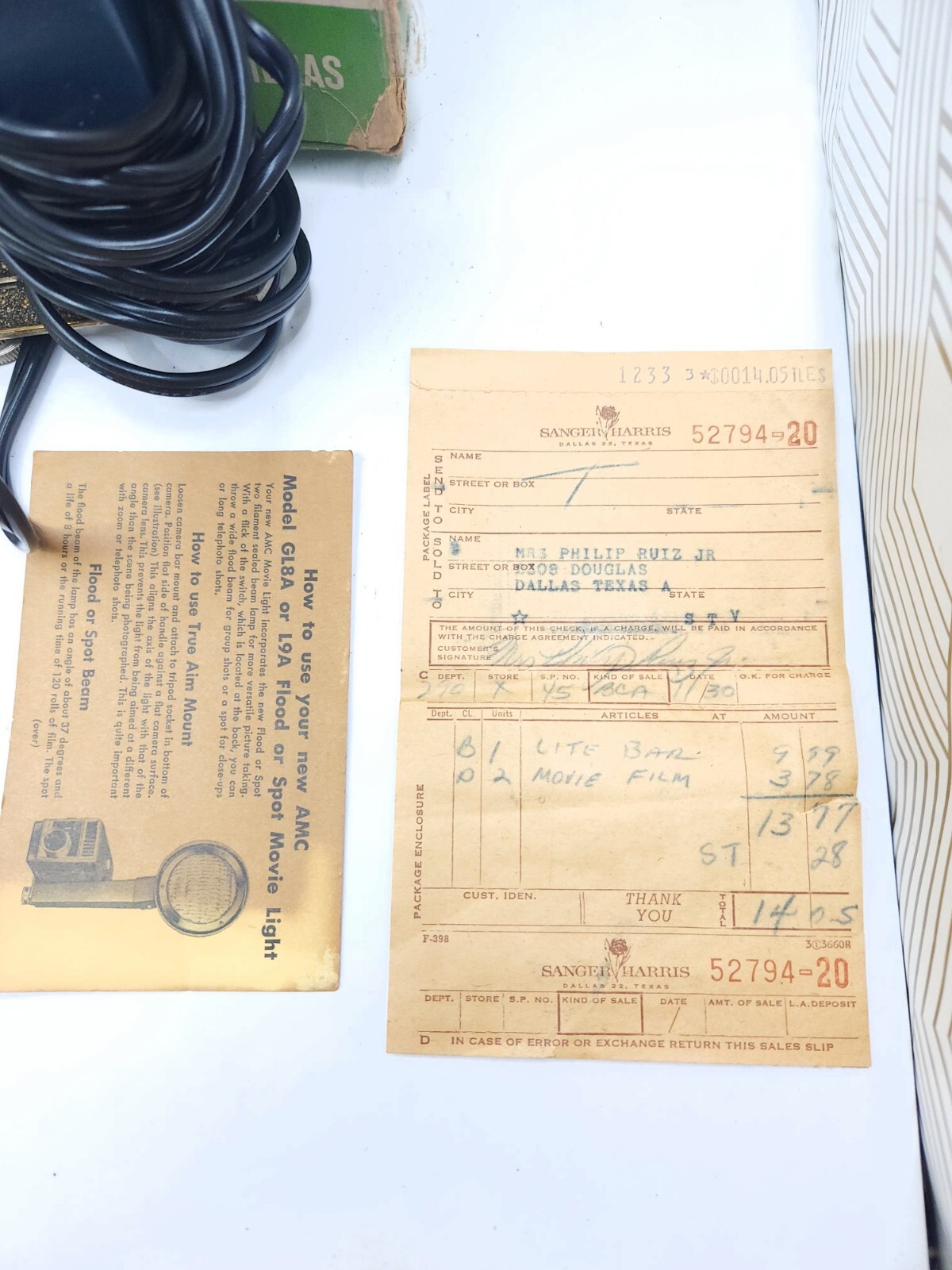 Vintage Spotlight Photography 650 Watt Hand Held Spotlight AMC L9A 120 Volt